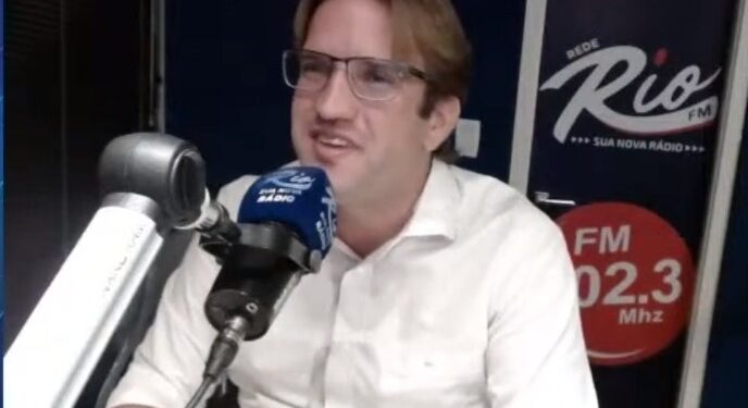 “Não saio do mandato sem resolver o problema da Caueira”, afirma deputado Marcelo Sobral em entrevista na Rio FM