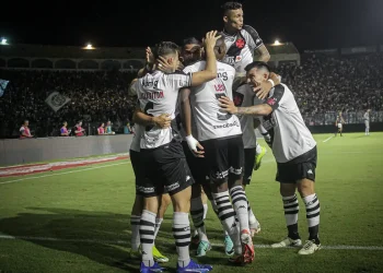 Vasco vence Água Santa para seguir em frente na Copa do Brasil