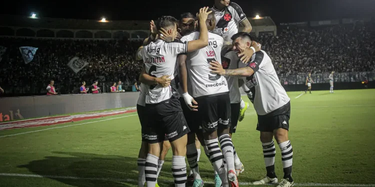 Vasco vence Água Santa para seguir em frente na Copa do Brasil
