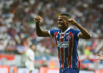 Copa do Nordeste: Bahia e Ceará vencem em noite de clássicos
