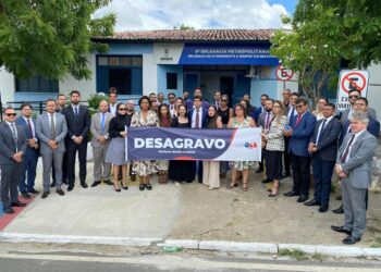 Advocacia sergipana realiza ato de desagravo público em delegacia