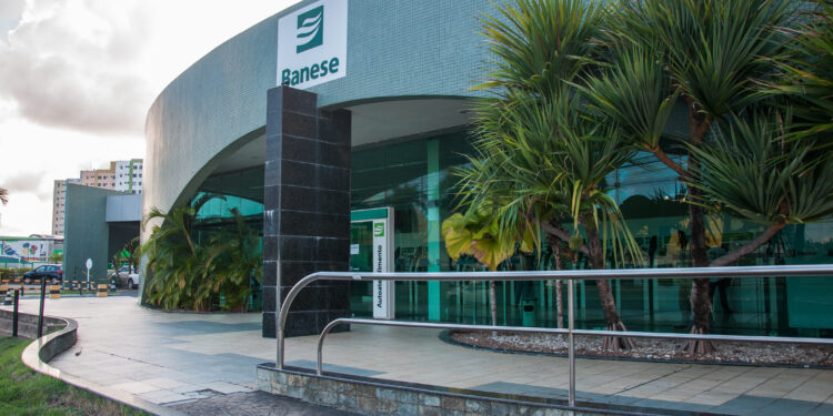 Aposentados e pensionistas do estado têm condições especiais no Banese até 31/03