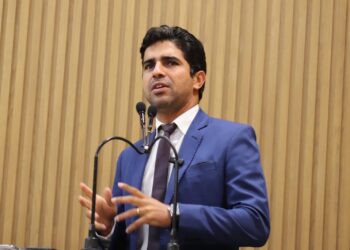 Vereador Pastor Diego destaca potencial turístico da Vila Iluminada da Páscoa