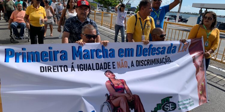 Cícero do Santa Maria participa da I Marcha em Defesa da LBI
