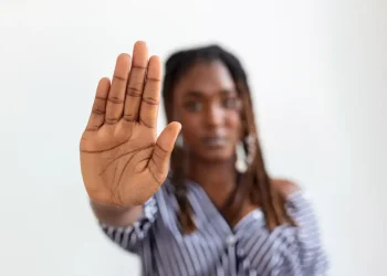 A cada 24 horas, ao menos oito mulheres foram vítimas de violência