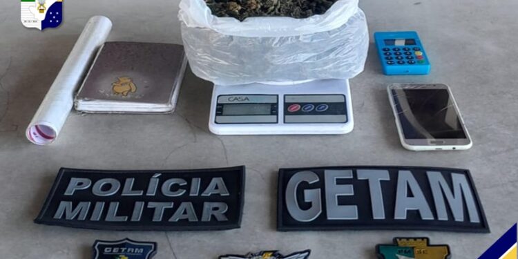 Polícia Militar apreende drogas no Conjunto Jardim, em Nossa Senhora do Socorro