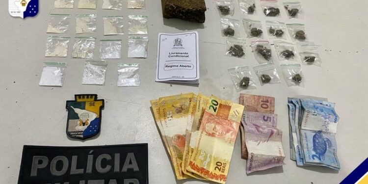 PM prende um homem por suspeita de tráfico ilícito de drogas em Aracaju