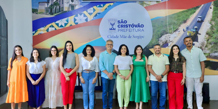 Com convocação de 17 profissionais, através de concurso público, Prefeitura fortalece a Assistência Social do Município