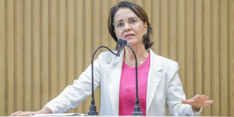 Eleições municipais 2024: Emília Corrêa confirma estar na disputa e anuncia filiação ao PL