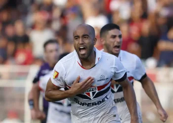 São Paulo vence Ituano nos acréscimos e vai às quartas do Paulistão