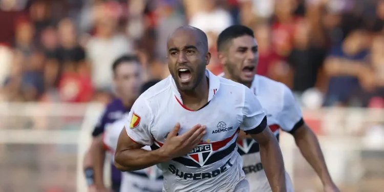 São Paulo vence Ituano nos acréscimos e vai às quartas do Paulistão