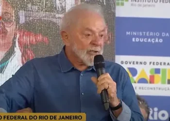 Quaest: 51% aprovam trabalho do presidente Lula; 46% desaprovam