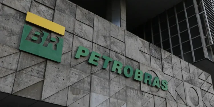 Petrobras pagou R$ 240,2 bilhões em tributos e royalties em 2023