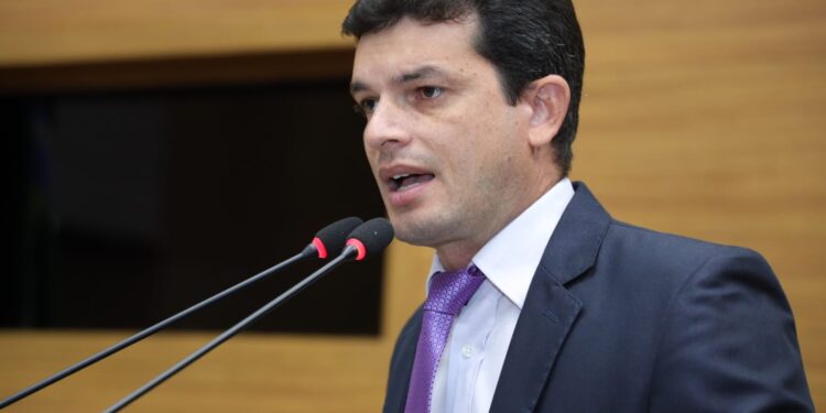 Paulo Jr. defende audiência pública para discutir valores da tabela SUS destinados aos municípios