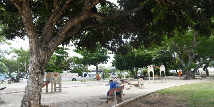 Prefeito Edvaldo autoriza obra de reurbanização da Praça da Juventude no Augusto Franco