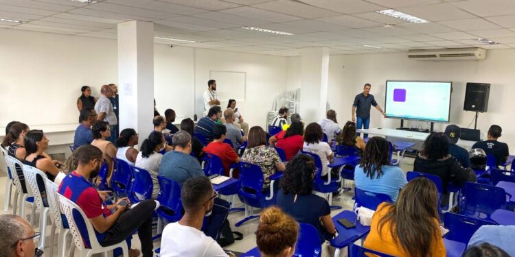 Escola Tech: Semed realiza formações continuadas para professores da rede de ensino
