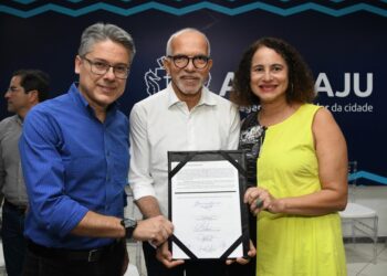 Prefeito Edvaldo e ministra da Ciência e Tecnologia firmam convênio para o programa Jovem Tech