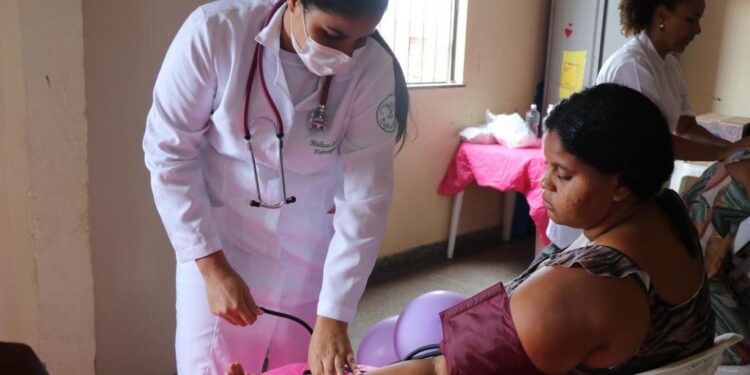 Prefeitura de Aracaju realiza ações alusivas ao mês da mulher para mães do programa Criança Feliz