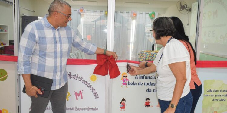 PMA inaugura mais uma Sala de Recursos Multifuncionais para a Educação Especial