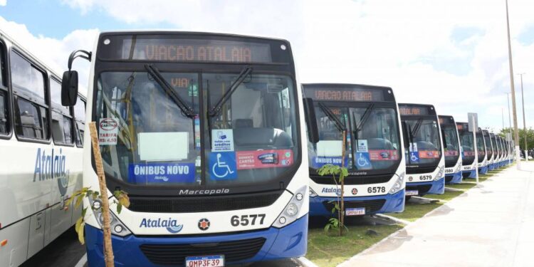 População aprova entrega dos 20 novos ônibus para o sistema de transporte público