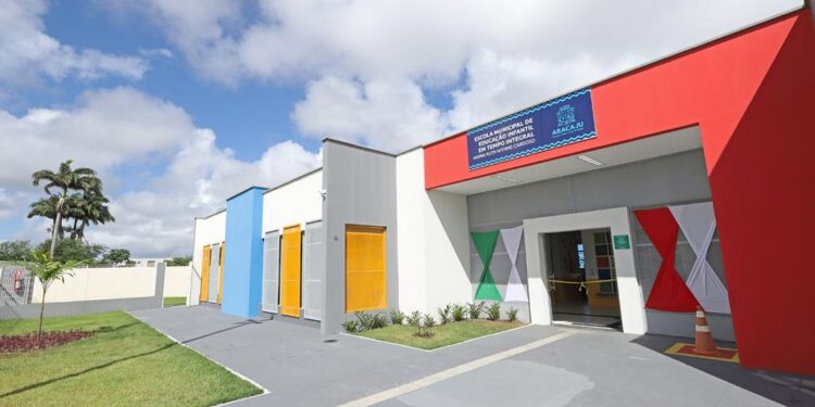 Aracaju 169 anos: modernização tecnológica e ampliação da rede elevam qualidade do ensino