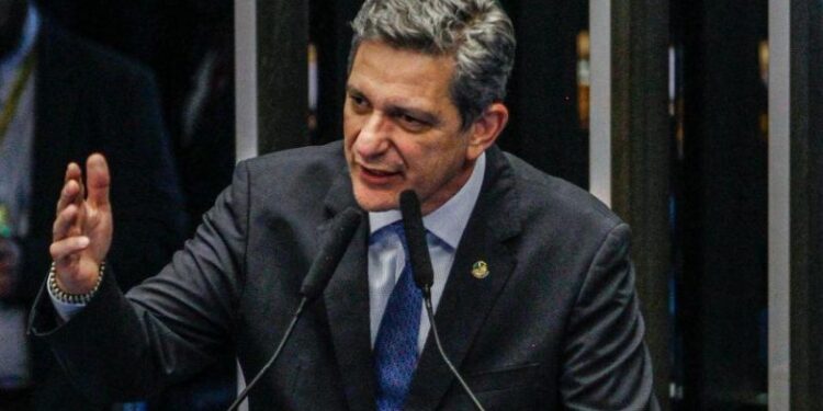 Senador Rogério Carvalho convoca órgãos fiscalizadores federais para apurar denúncias de abusos, perseguições políticas e retaliações a opositores do Governo de Sergipe