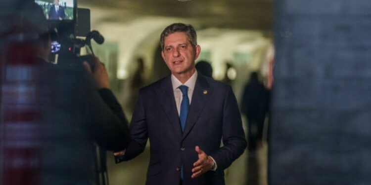 Senador Rogério Carvalho celebra resultado dos indicadores econômicos e destaca o fortalecimento do processo de recuperação do Brasil