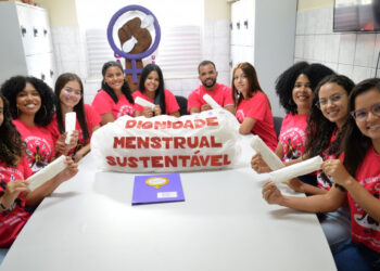 Alunas de Umbaúba avançam na pesquisa sobre dignidade menstrual sustentável