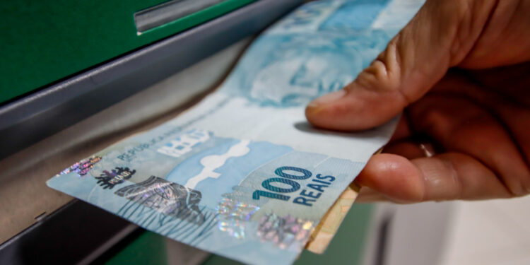 Governo anuncia antecipação no pagamento dos salários dos servidores