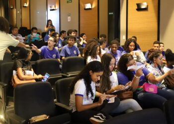 Seduc leva estudantes da rede estadual de ensino para a 13ª edição da Mostra de Cinema e Direitos Humanos no Museu da Gente Sergipana