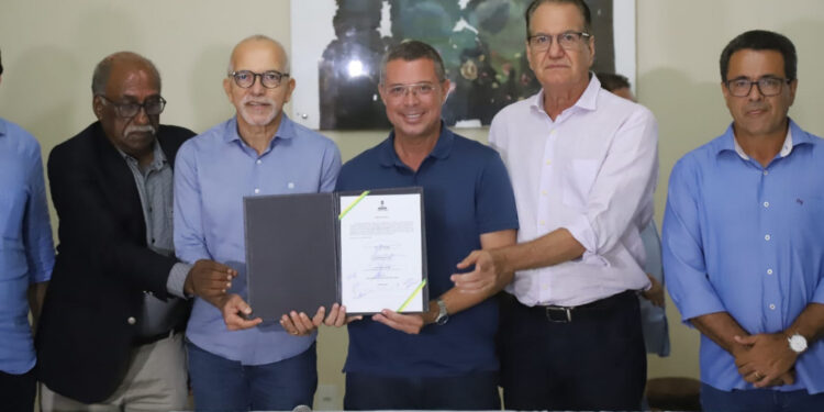 Governador Fábio Mitidieri autoriza estudos de viabilidade para construção de nova ponte Aracaju/Barra dos Coqueiros