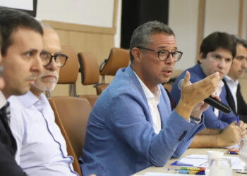 Governador dialoga com prefeitos durante 2ª Assembleia Extraordinária do Colegiado da Microrregião de Água e Esgoto de Sergipe