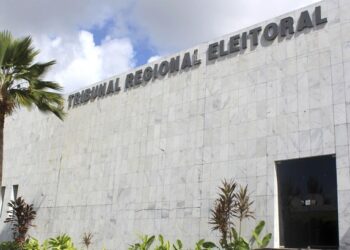 TRE julga improcedente pedido de representação contra deputada