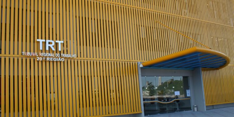 Justiça condena AlmavivA por limitar uso de banheiro pelos empregados