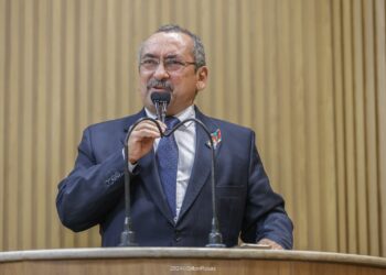 Falta de contenção do morro piora situação dos moradores durante as chuvas, diz vereador