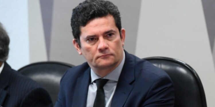 PT e PL apostam no TSE pela vaga de Moro no Senado