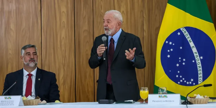 Lula aposta que economia em 2024 crescerá mais do que o previsto