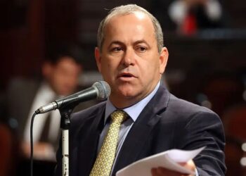 Justiça suspende pagamento de R$ 581 mil em férias a Domingos Brazão