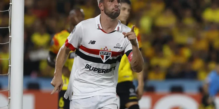 São Paulo derrota Barcelona pela Libertadores na estreia de Zubeldía