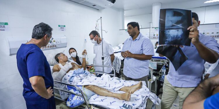 Governador verifica plano de contingência da ortopedia no Huse