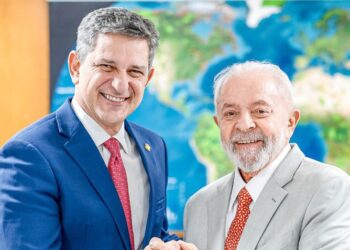 Rogério destaca envio de doses da vacina contra a dengue para Sergipe