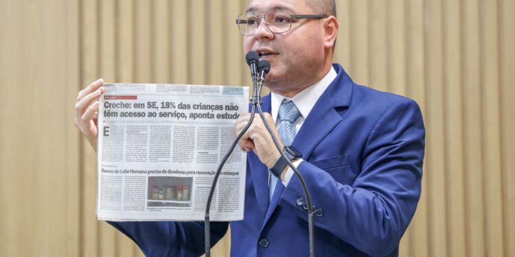 Eduardo Lima lamenta a quantidade de crianças fora das creches em SE