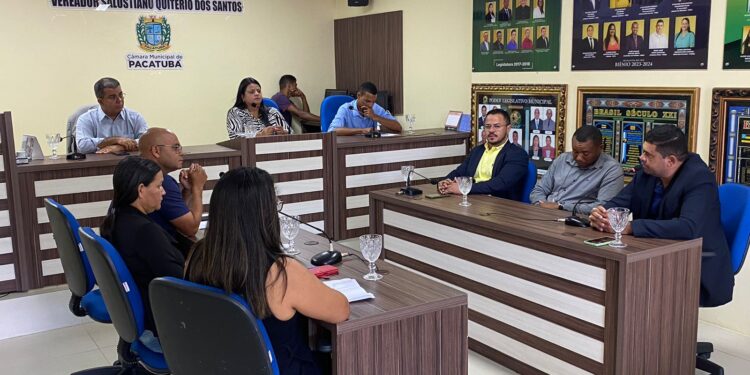 Auxílio para o transporte universitários e criação de Conselho e Fundo Municipal dos Direitos da Mulher foram votados na Câmara de Pacatuba