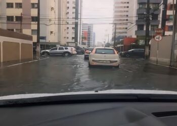 Alagamentos em Aracaju: confira tipos de seguros que protegem seus bens em caso de chuva