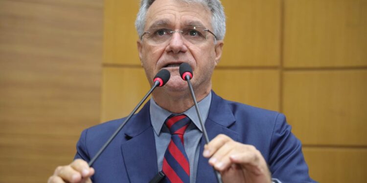 Chico do Correio destaca problemas no abastecimento de água do sertão