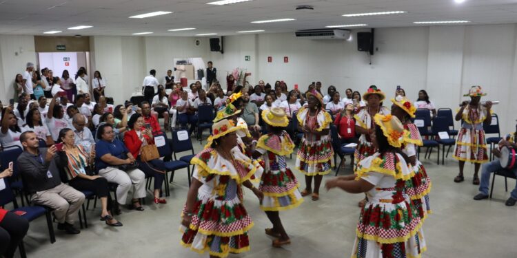 Mulheres em situação de vulnerabilidade de Laranjeiras recebem certificação do Senac