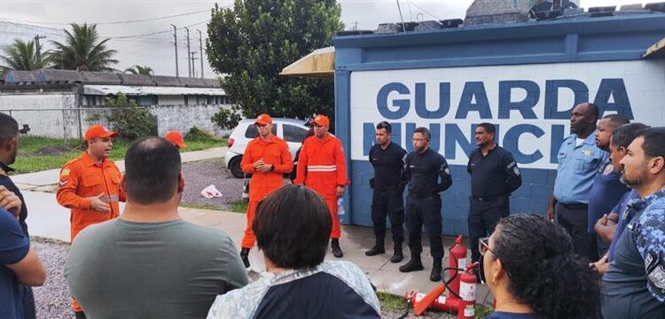 Corpo de Bombeiros Ministra Curso aos Integrantes da Guarda Municipal e Defesa Civil de Estância