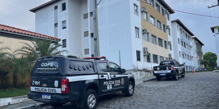 Polícia Civil cumpre mandados de prisão contra investigado por diversos crimes em Goiás e Paraíba