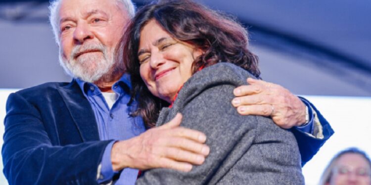 Lula gastou 61% a menos que Bolsonaro em campanha contra a dengue, veicula reportagem