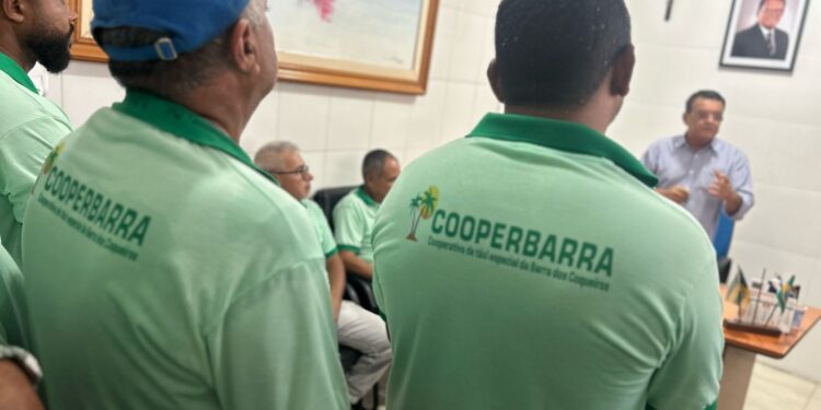 Prefeitura da Barra dos Coqueiros reconhece criação de nova cooperativa de táxi especial